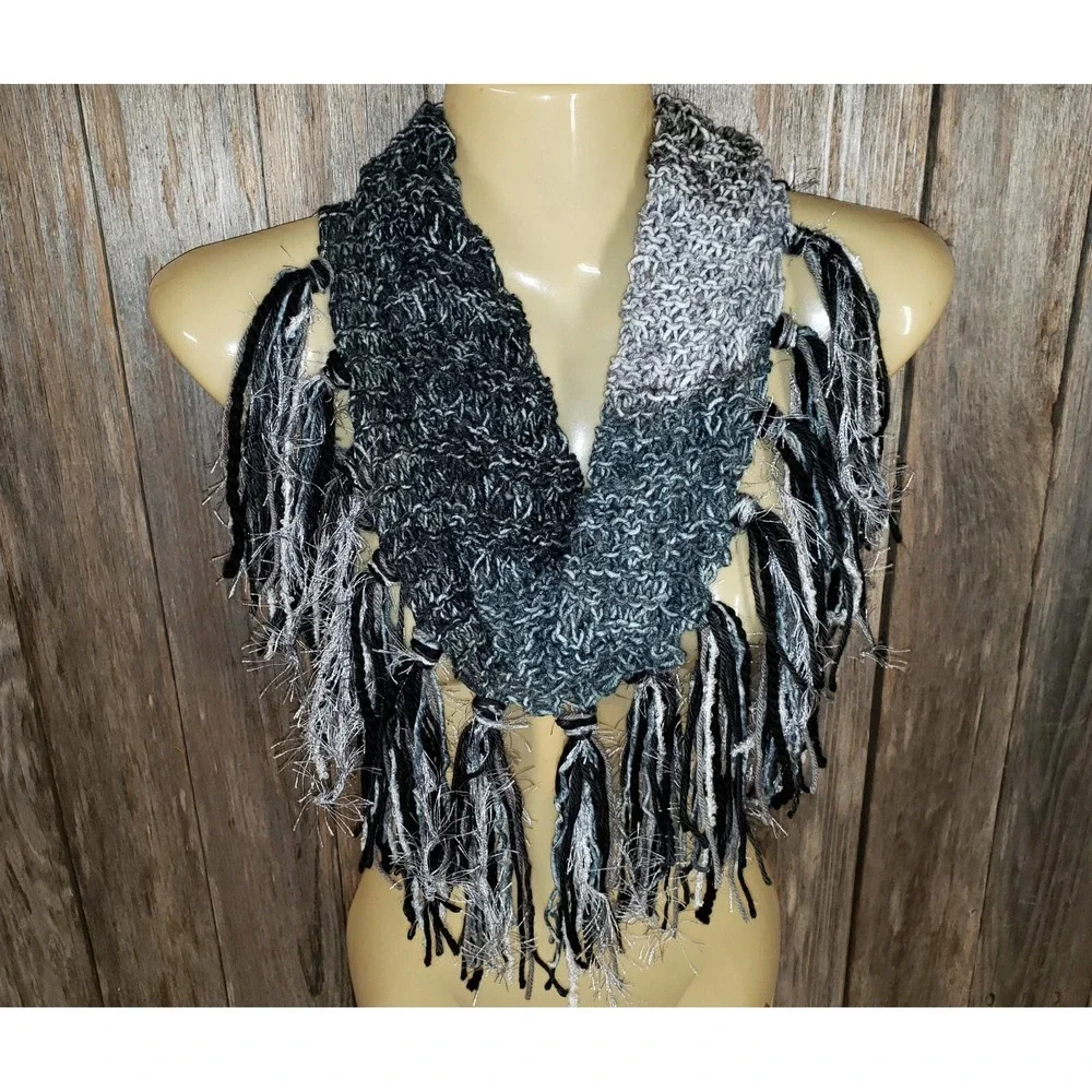 NEW Hand Knitted Black Gray White‎ Ombre Boho Cowl Scarf Fringe Festival Indie